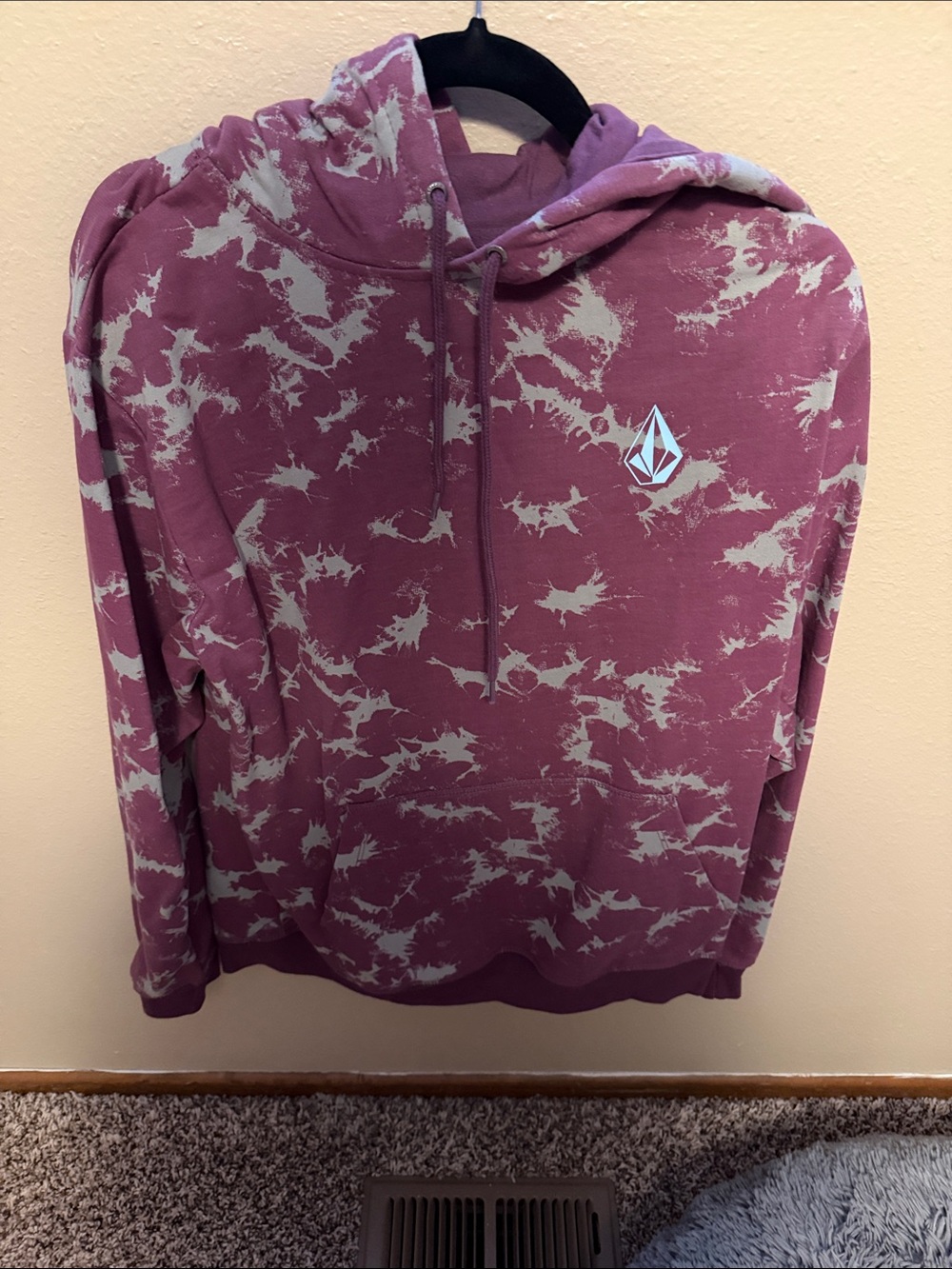 Volcom Mauve and Beige Tie-Dye Pullover Hoodie